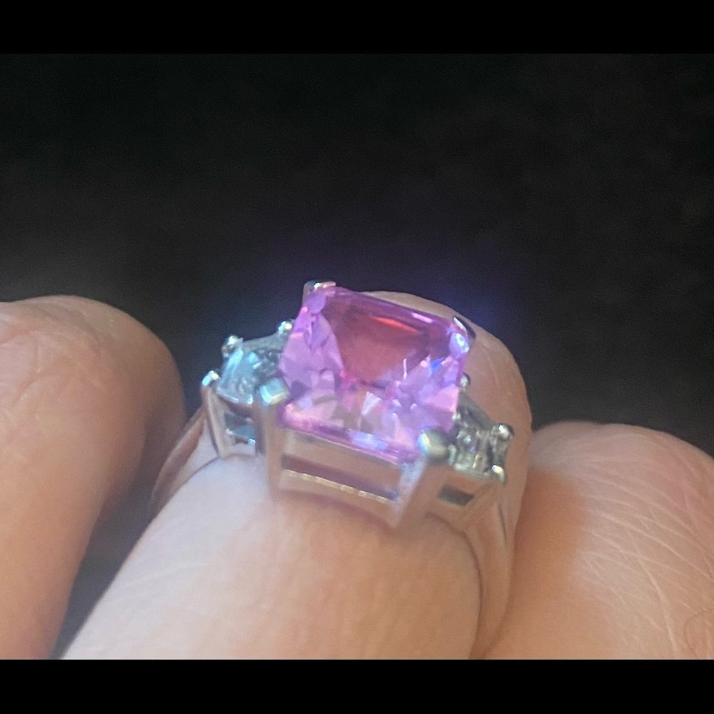 White solid 14 K gold pink and white sapphire ring. Size 7. Lovely 🦋🦋🦋 - Picture 4 of 7